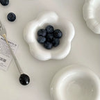 Nordic Flavor Ceramic Small Dish, Cute Small Dish with Heart Shaped Flowers for Home Use Snack Dip Seasoning Small Dish